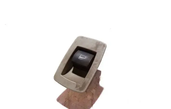 BMW 5 E60 E61 Electric window control switch 9113771