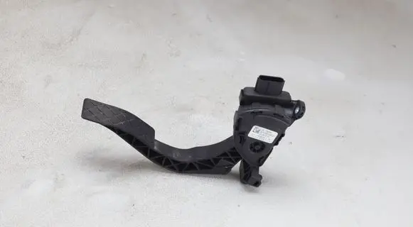 Audi A6 S6 C7 4G Accelerator throttle pedal 8K1723523A 6PV009505