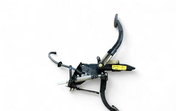 BMW 7 E32 Brake pedal 1981084