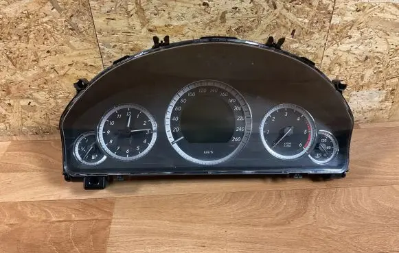 Mercedes-Benz E W212 Speedometer (instrument cluster) A2C53244900