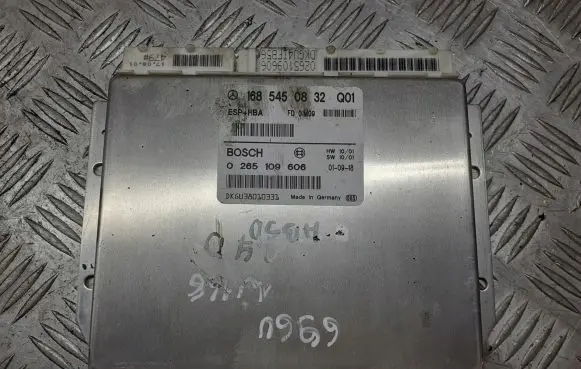 Mercedes-Benz A W168 ESP (stability system) control unit 1685450832