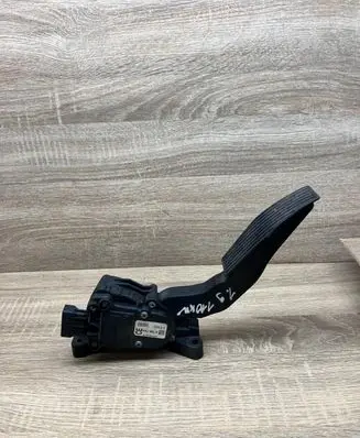 Opel Vectra C Accelerator throttle pedal 9186724 6PV00832200