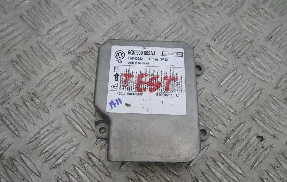 Skoda Fabia Mk2 (5J) Airbag control unit/module