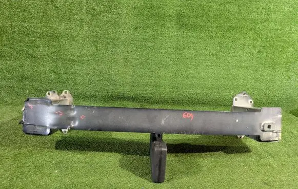 Volvo XC40 Front bumper support beam 