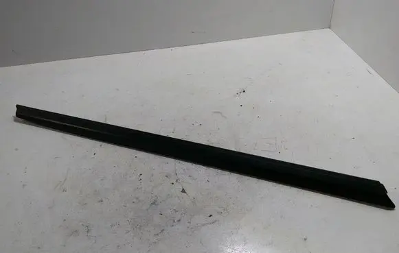 Porsche Cayenne (9PA) Rear door trim (molding) 7L0853539