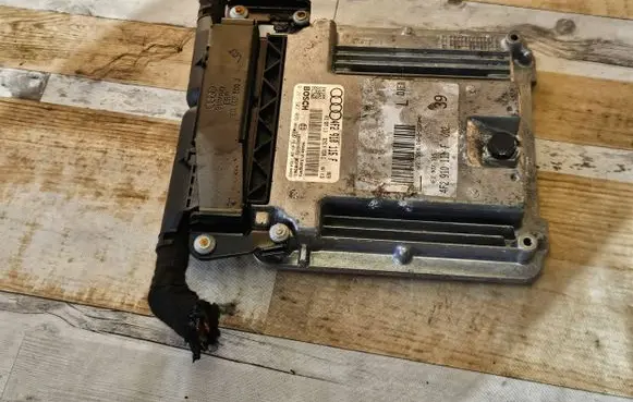 Audi A6 S6 C6 4F Engine control unit/module 4F2907115 4F2910115F 0261S02466