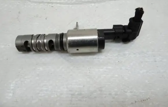 Skoda Octavia Mk3 (5E) Camshaft vanos timing valve 