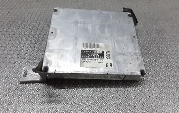 Toyota Avensis T250 Engine control unit/module 8966105691