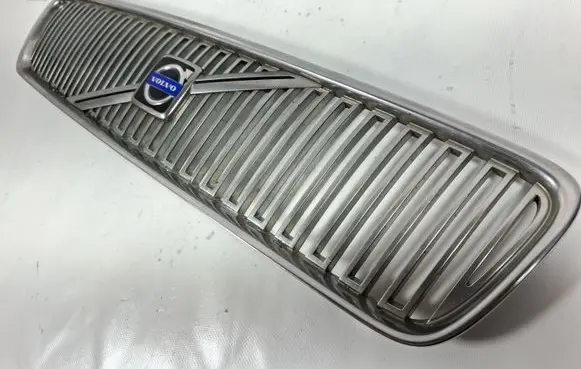 Volvo S40 Front grill 08678680