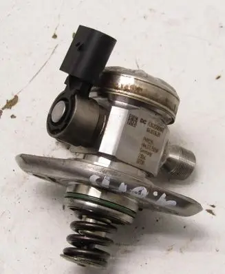 Nissan Juke II F16 Fuel injection high pressure pump 166303162R