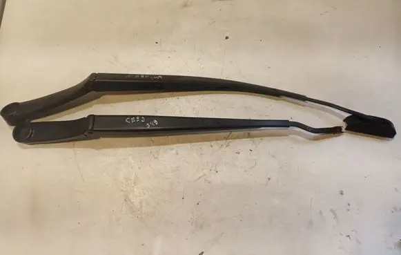 KIA Ceed Front wiper blade arm F00S51F047 F00S51F046