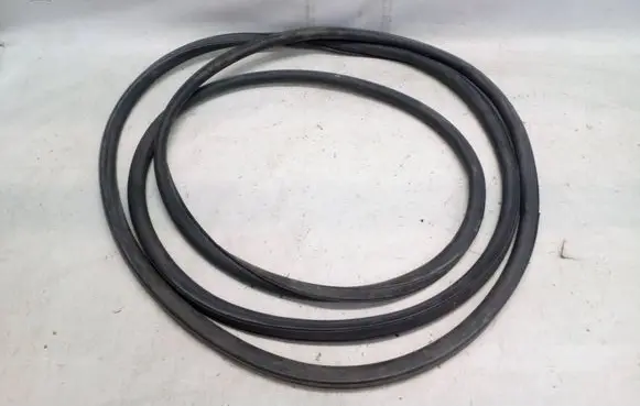 Audi Q3 F3 Rubber seal loading door 8T0837837 83F837912