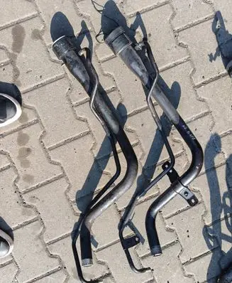 Toyota RAV 4 (XA20) Fuel tank filler neck pipe 