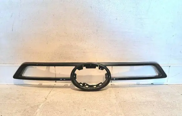 Toyota Hilux VIII Front grill 53125-0K520