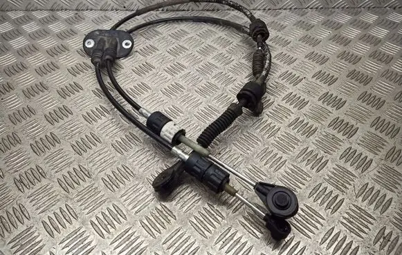 Ford Focus Gear shift cable linkage 