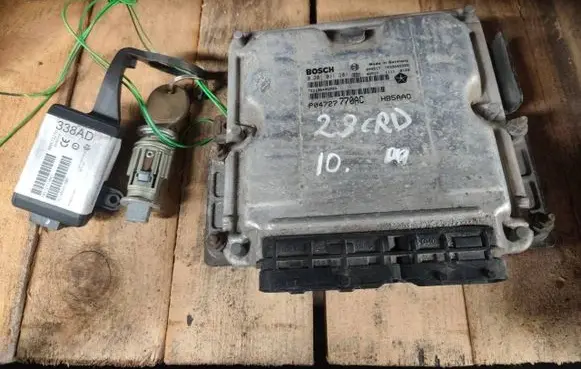 Chrysler Voyager Engine control unit/module 0281011281 P04727770AC