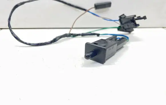 Jaguar XJ X40 Brake pedal sensor switch 67790 02FJ