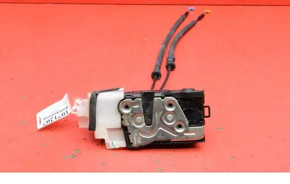 Hyundai Tucson JM Rear door lock 81410D7510