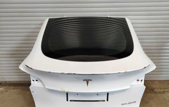 Tailgate/trunk/boot lid