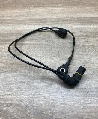 BMW 5 E39 Detonation knock sensor 1741648 0261231113