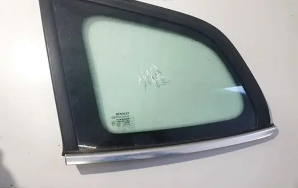 Renault Laguna III Rear side window