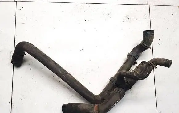 Volkswagen Jetta V Engine coolant pipe/hose 323220