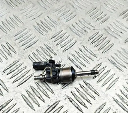 Volkswagen T-Roc Fuel injector 05C906036