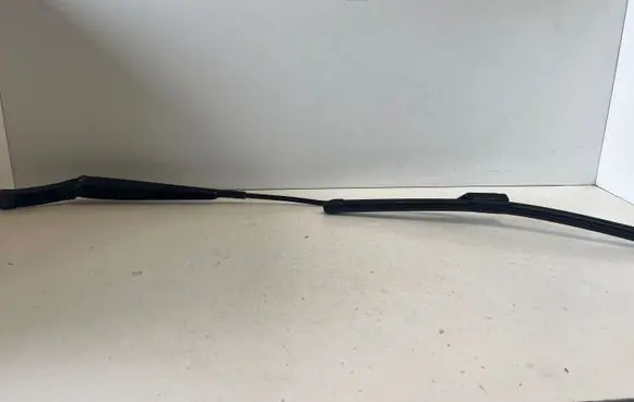 Volkswagen Golf VII Windshield/front glass wiper blade 301955410
