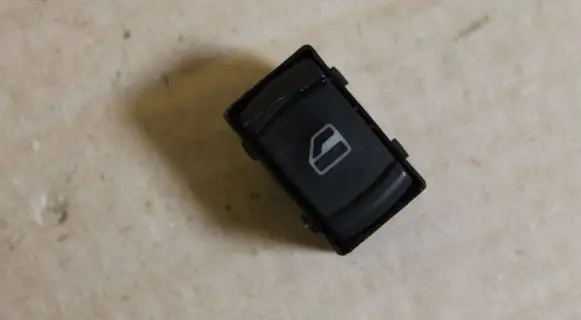 Volkswagen PASSAT B5.5 Electric window control switch 1J0959855