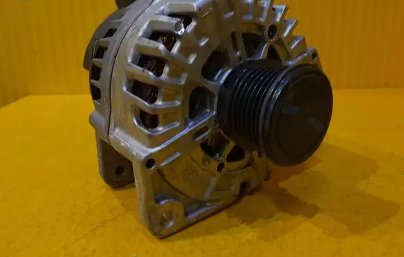 Mercedes-Benz C W205 Generator/alternator A0009069905