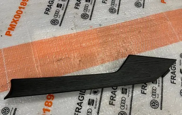Audi A5 Front door card panel trim 8W6867410C 8W6867410