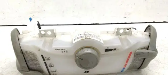 Peugeot 107 Climate control unit 559000H010 69610223