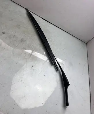 BMW 5 E34 Front wiper blade arm 25111434