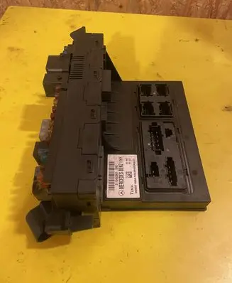 Mercedes-Benz E W211 Comfort/convenience module 2115453901