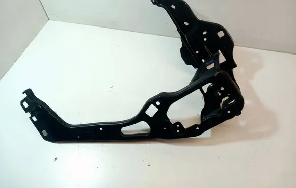 BMW 1 F40 Headlight/headlamp mounting bracket 7459881