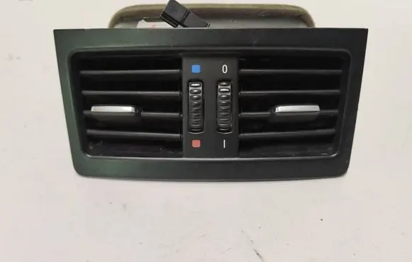 BMW 3 E90 E91 Rear air vent grill 7129556 6932023 6932024