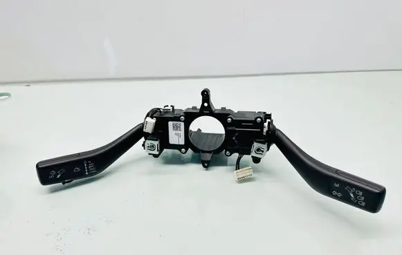 Volkswagen Jetta VI Wiper turn signal indicator stalk/switch 1K5953502H 1K5953521BL