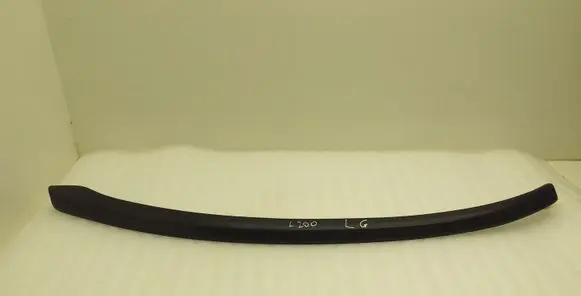 Mitsubishi L200 Rear fender molding trim MN182241