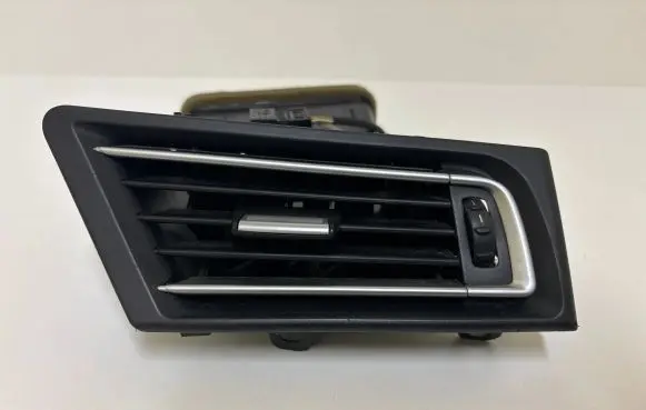 BMW 7 F01 F02 F03 F04 Dashboard side air vent grill/cover trim F5911585808 0720608 5911585808