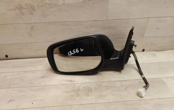 Toyota Avensis T250 Front door electric wing mirror E1030058 020058 E9016057