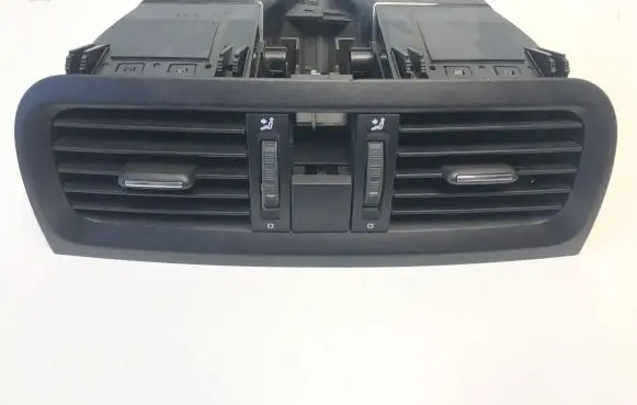 Skoda Roomster (5J) Dash center air vent grill 5J0820951