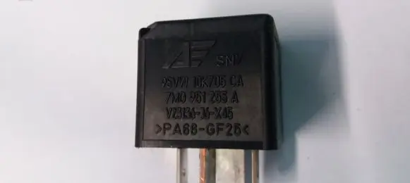 Volkswagen Sharan Other relay 7M0951253