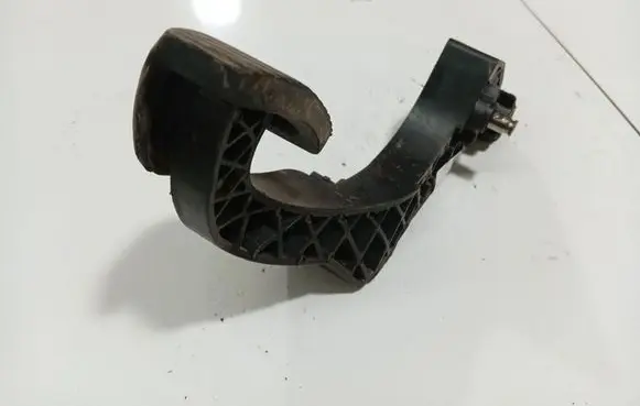 Peugeot 307 Clutch pedal 