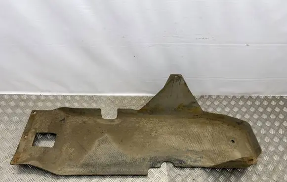 Chevrolet Blazer Engine splash shield/under tray 