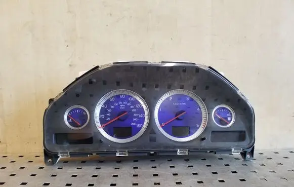 Volvo XC90 Speedometer (instrument cluster) 30635677 30765611