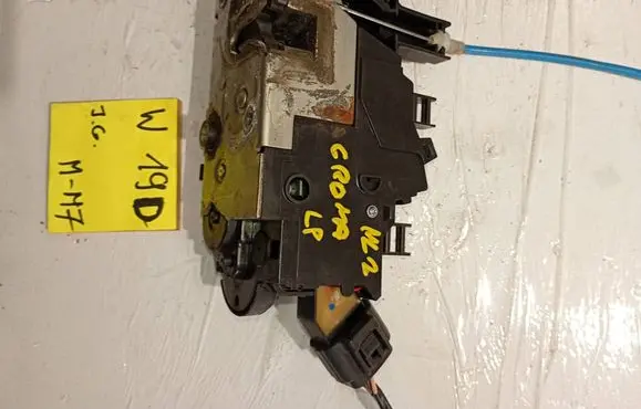 Fiat Croma Front door lock 51780201