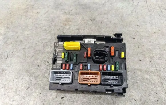 Peugeot 207 BSM Control unit 