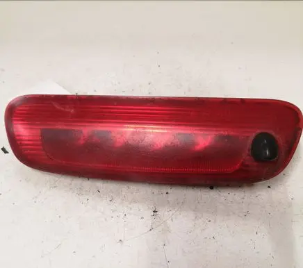 Hyundai Santa Fe Third/center stoplight 927502B000