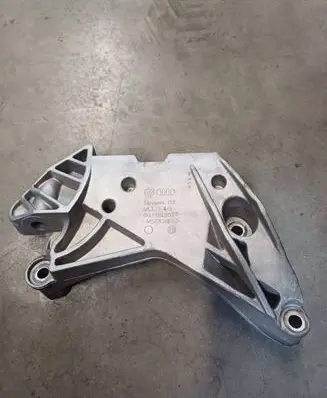 Audi A3 S3 8V Engine mounting bracket 06J199207P
