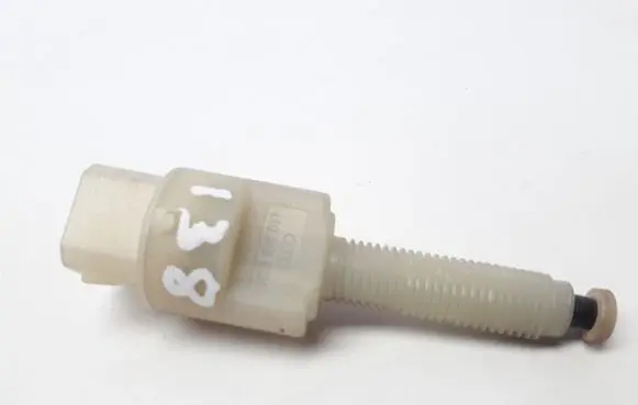 Volkswagen PASSAT B5.5 Brake pedal sensor switch 4A0945515A